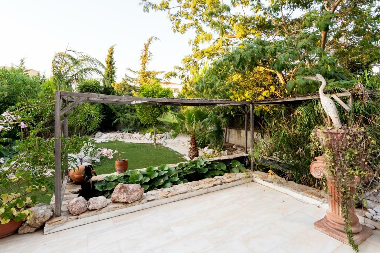 Nicole'S Garden Villa Kallithéa Esterno foto
