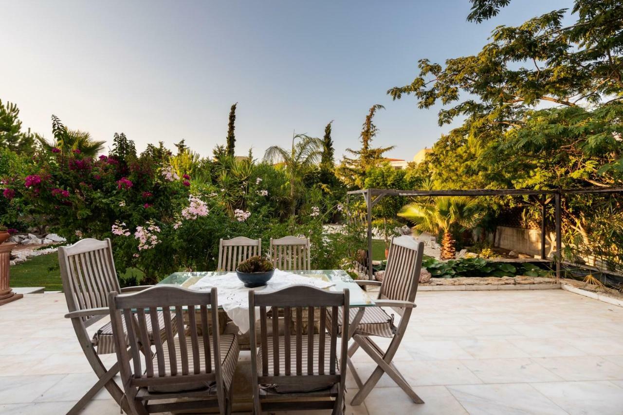 Nicole'S Garden Villa Kallithéa Esterno foto