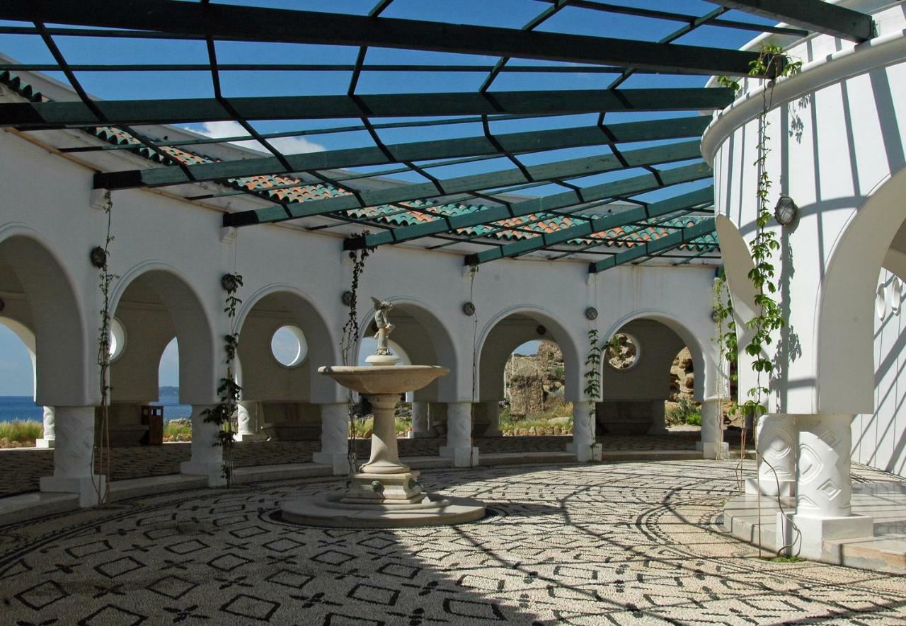 Nicole'S Garden Villa Kallithéa Esterno foto